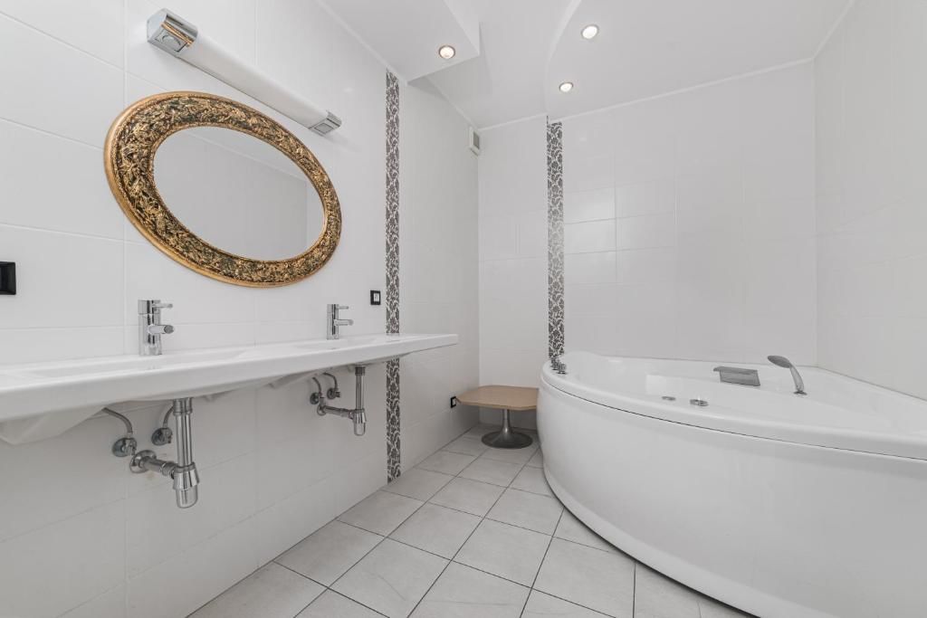 Апартаменты Deribasivska Vip 4-room Apartment Одесса-29