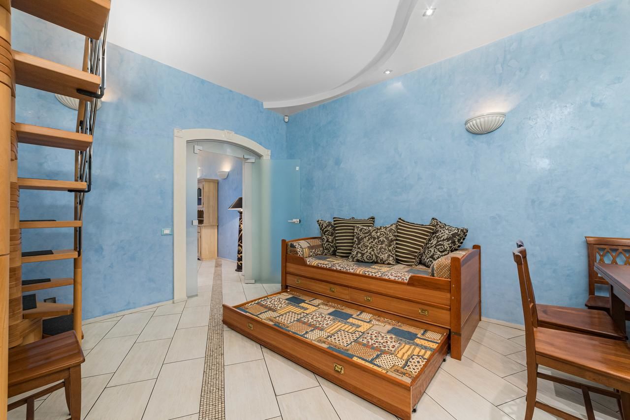Апартаменты Deribasivska Vip 4-room Apartment Одесса-10