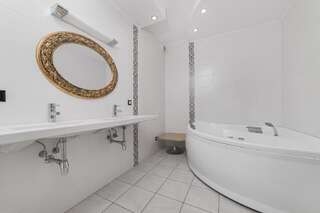 Апартаменты Deribasivska Vip 4-room Apartment Одесса Апартаменты с 3 спальнями-26