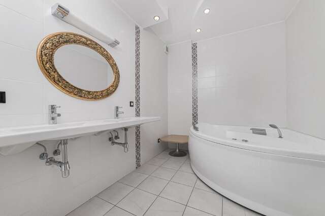 Апартаменты Deribasivska Vip 4-room Apartment Одесса-28