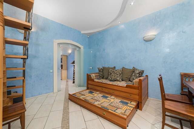 Апартаменты Deribasivska Vip 4-room Apartment Одесса-9